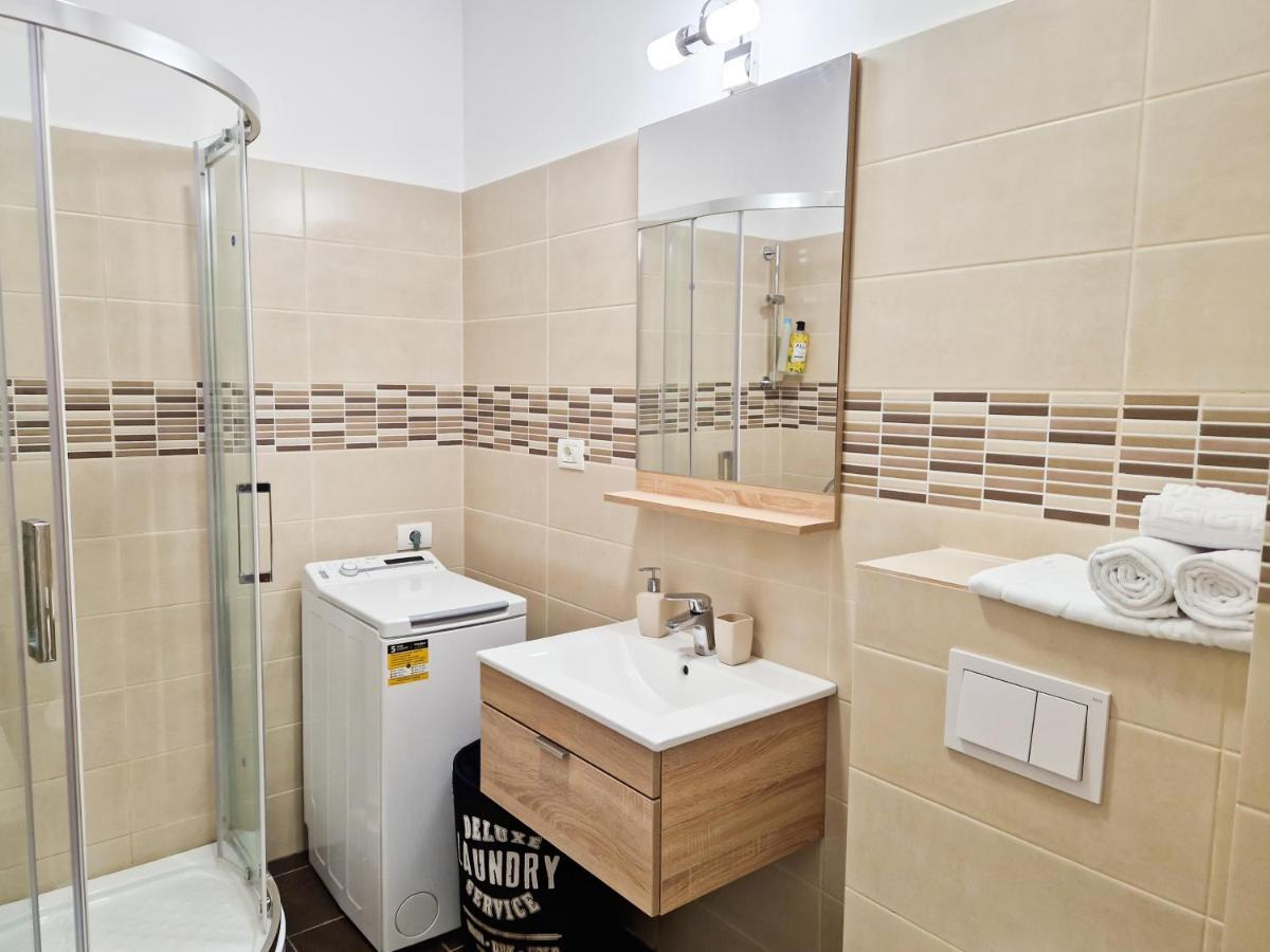 Mirvana Apartments Allure Studio ティミショアラ エクステリア 写真
